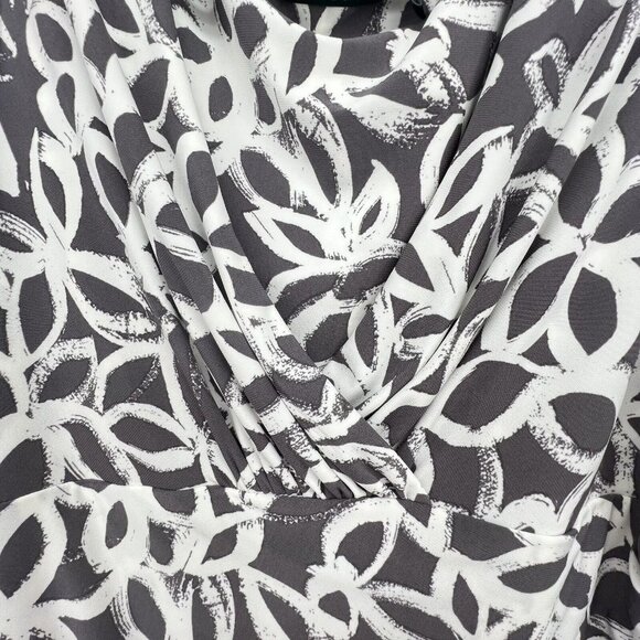 Lauren Ralph Lauren Faux Wrap Dress Size 12 Ruched Floral Abstrast Gray V Neck - Picture 10 of 14